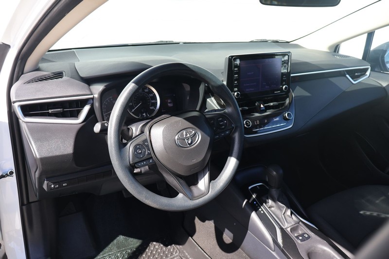 Toyota Corolla Vehicle Full-screen Gallery Image 16