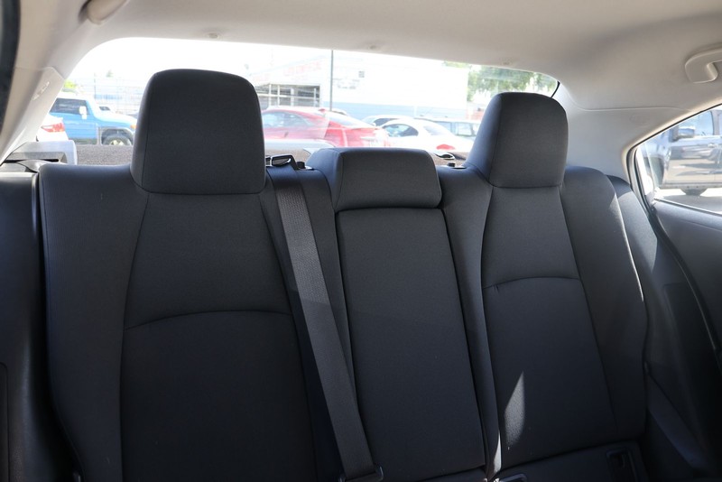 Toyota Corolla Vehicle Full-screen Gallery Image 20