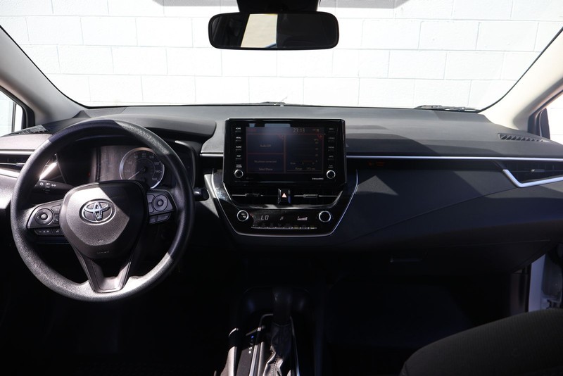 Toyota Corolla Vehicle Full-screen Gallery Image 21