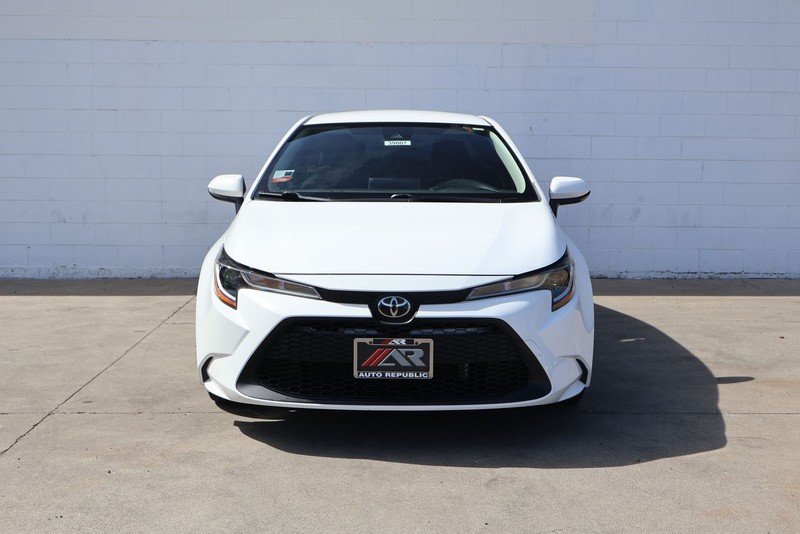 Toyota Corolla Vehicle Full-screen Gallery Image 02