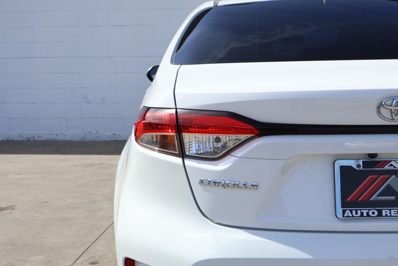 Toyota Corolla Vehicle Full-screen Gallery Image 07