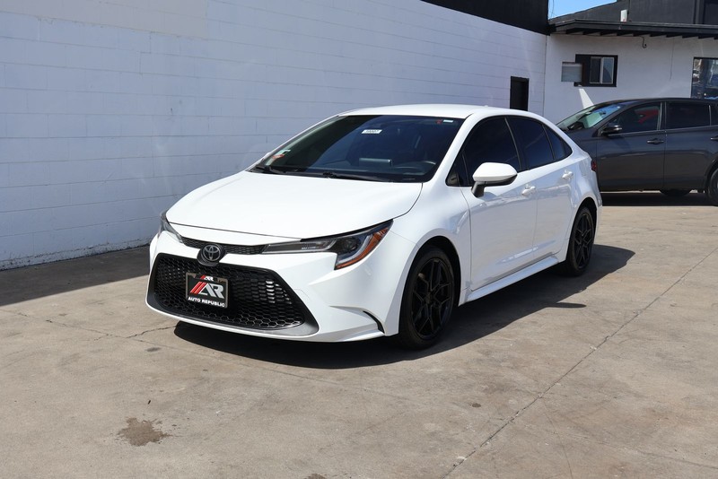 Toyota Corolla Vehicle Full-screen Gallery Image 11