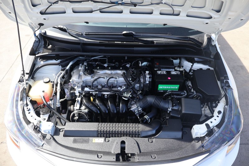 Toyota Corolla Vehicle Full-screen Gallery Image 12