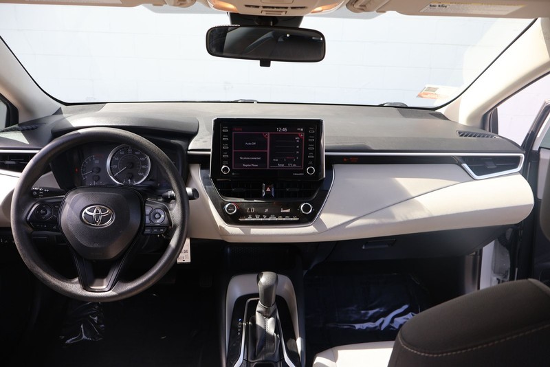 Toyota Corolla Vehicle Full-screen Gallery Image 22