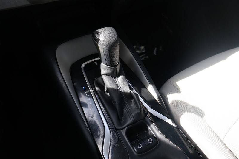 Toyota Corolla Vehicle Full-screen Gallery Image 31