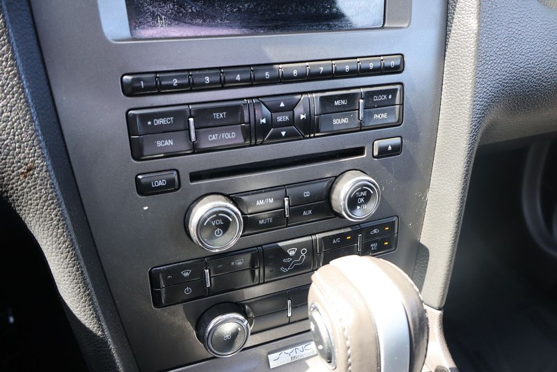 Ford Mustang Vehicle Full-screen Gallery Image 29