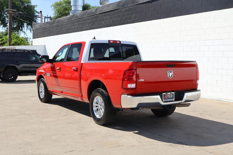 Ram 1500 Vehicle Full-screen Gallery Image 09