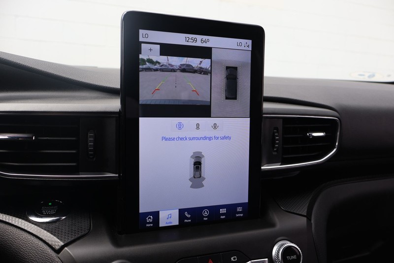 Ford Explorer Vehicle Full-screen Gallery Image 33