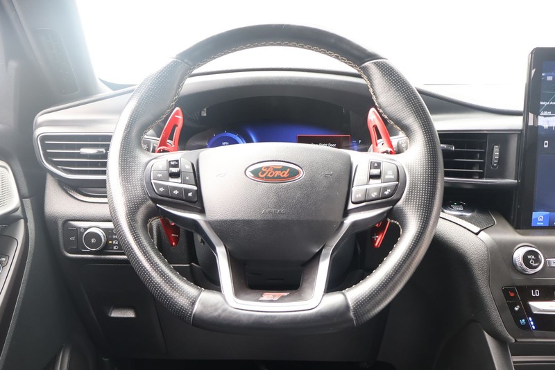 Ford Explorer Vehicle Full-screen Gallery Image 28