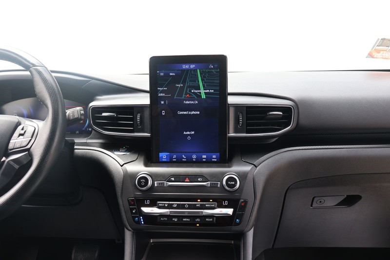 Ford Explorer Vehicle Full-screen Gallery Image 31