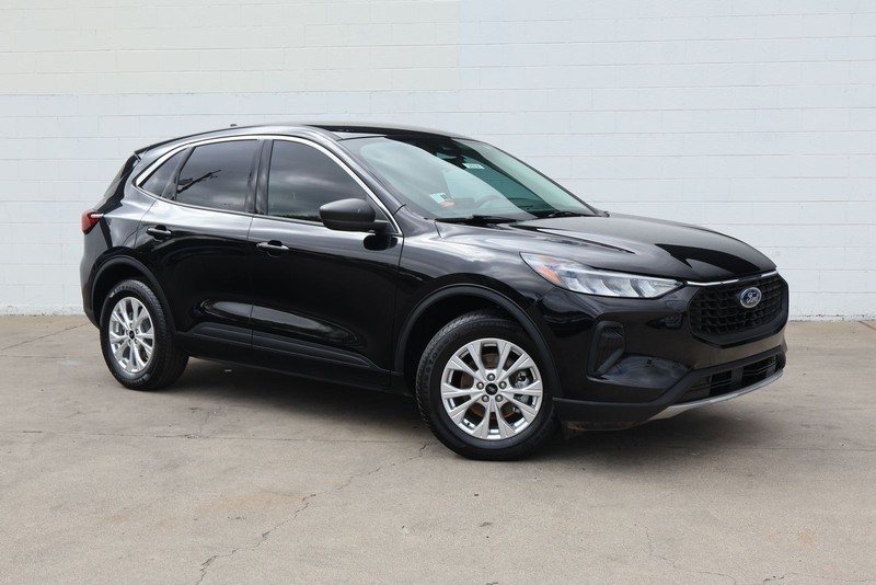 Ford Escape Vehicle Full-screen Gallery Image 01