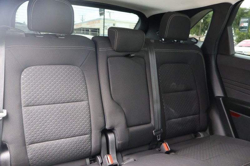 Ford Escape Vehicle Full-screen Gallery Image 22