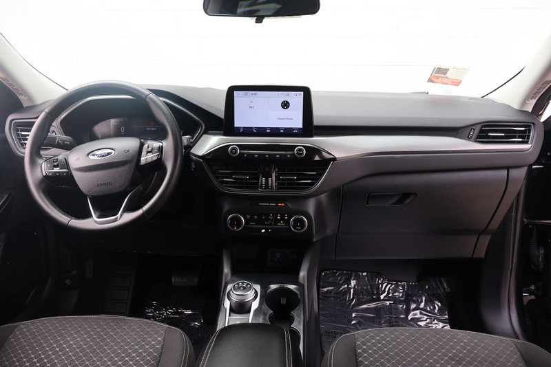 Ford Escape Vehicle Full-screen Gallery Image 23