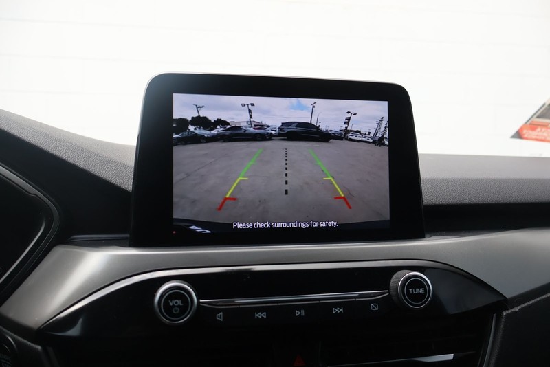 Ford Escape Vehicle Full-screen Gallery Image 30