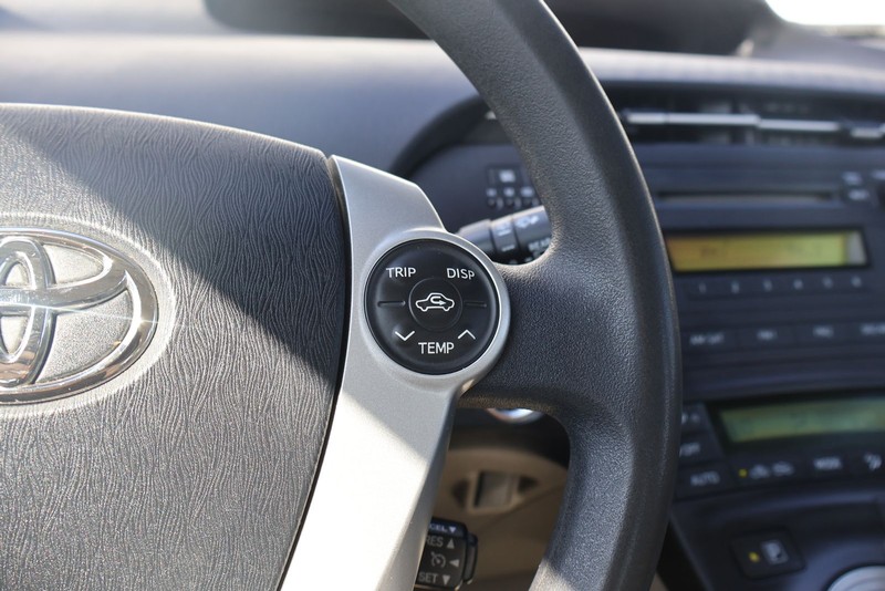 Toyota Prius Vehicle Full-screen Gallery Image 26