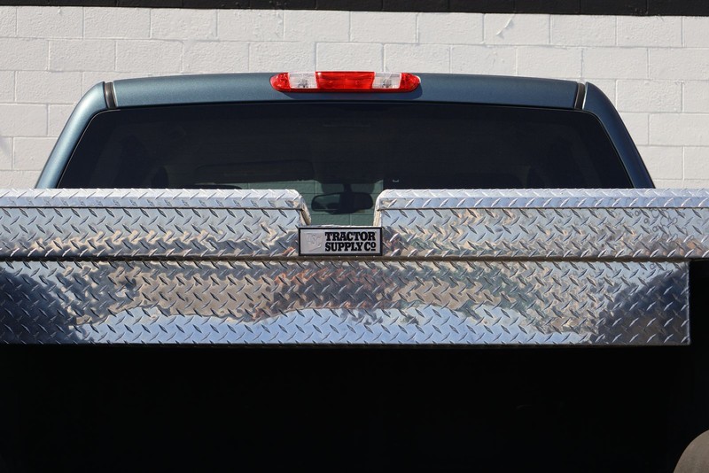 GMC Sierra 2500HD Vehicle Full-screen Gallery Image 09