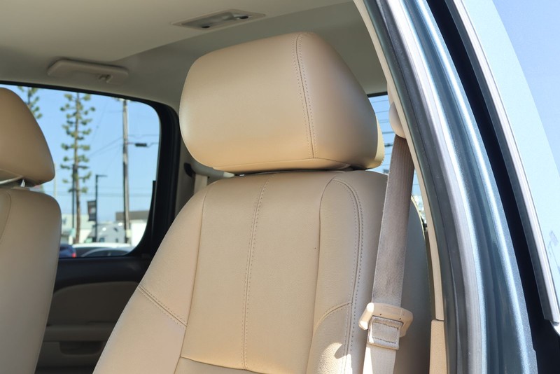 GMC Sierra 2500HD Vehicle Full-screen Gallery Image 19