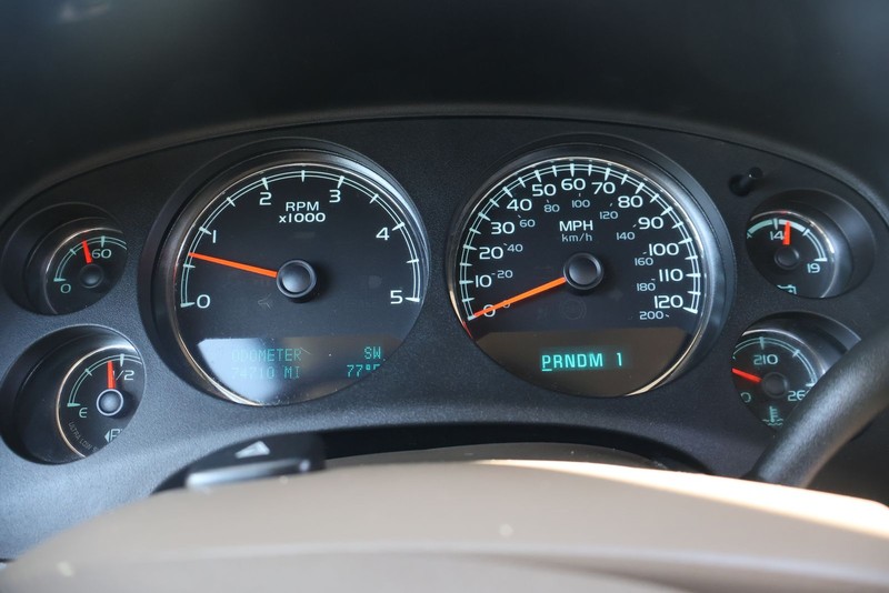 GMC Sierra 2500HD Vehicle Full-screen Gallery Image 24