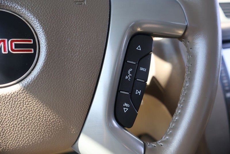 GMC Sierra 2500HD Vehicle Full-screen Gallery Image 27