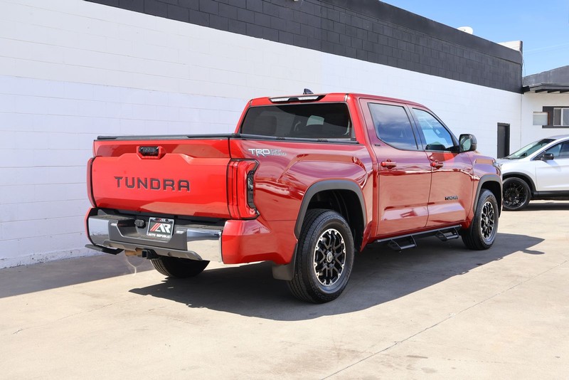 Toyota Tundra Vehicle Full-screen Gallery Image 05