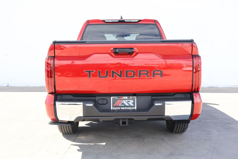 Toyota Tundra Vehicle Full-screen Gallery Image 06