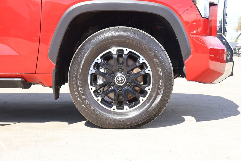 Toyota Tundra Vehicle Full-screen Gallery Image 13