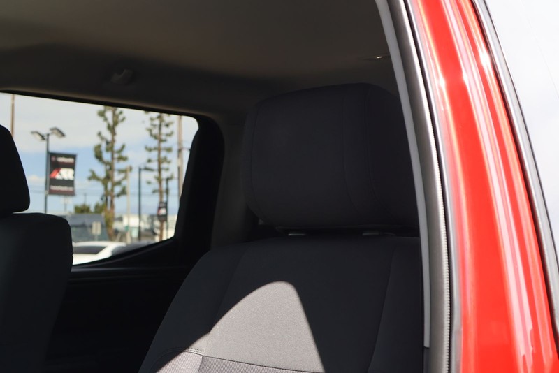 Toyota Tundra Vehicle Full-screen Gallery Image 18