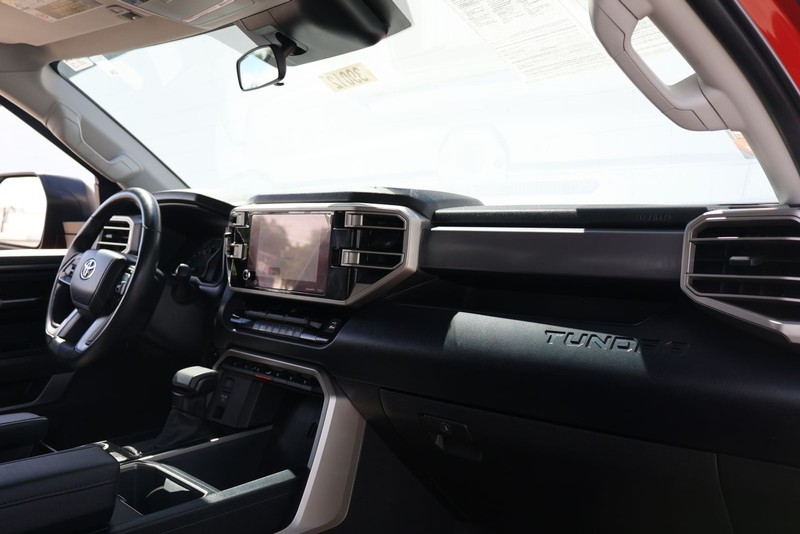 Toyota Tundra Vehicle Full-screen Gallery Image 19