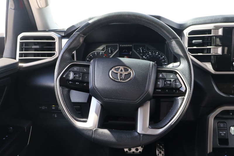Toyota Tundra Vehicle Full-screen Gallery Image 24