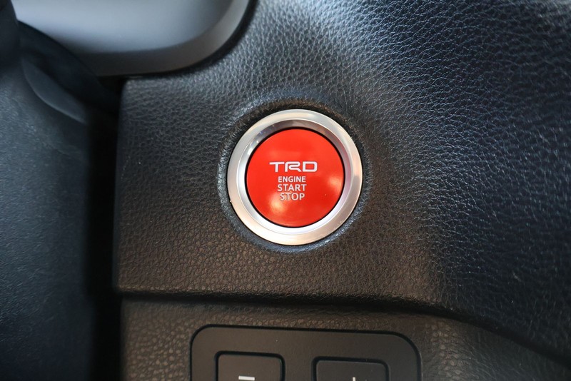 Toyota Tundra Vehicle Full-screen Gallery Image 27