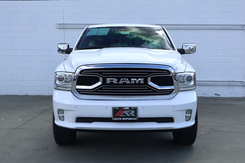Ram 1500 Vehicle Full-screen Gallery Image 02