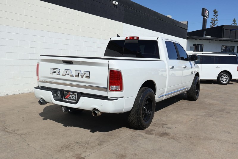 Ram 1500 Vehicle Full-screen Gallery Image 05