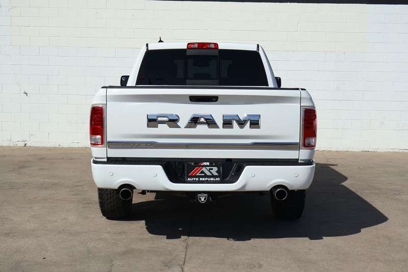 Ram 1500 Vehicle Full-screen Gallery Image 06