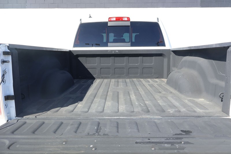 Ram 1500 Vehicle Full-screen Gallery Image 08