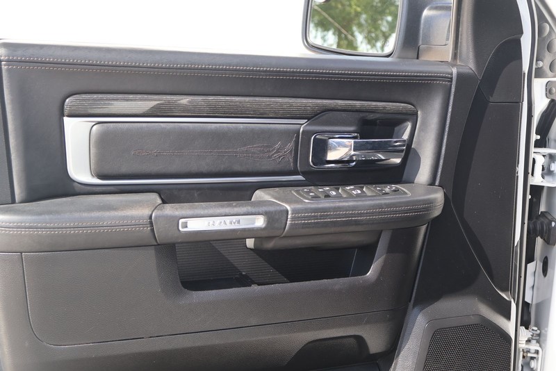 Ram 1500 Vehicle Full-screen Gallery Image 15