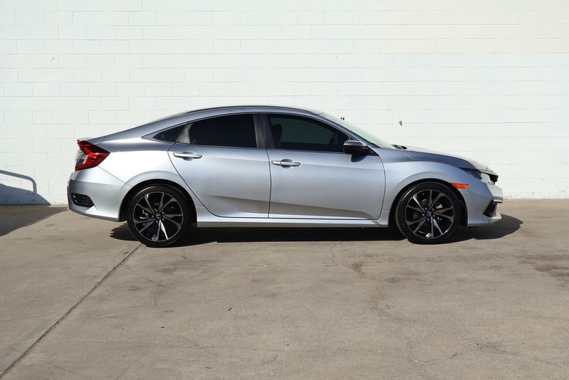 Honda Civic Sedan Vehicle Full-screen Gallery Image 04