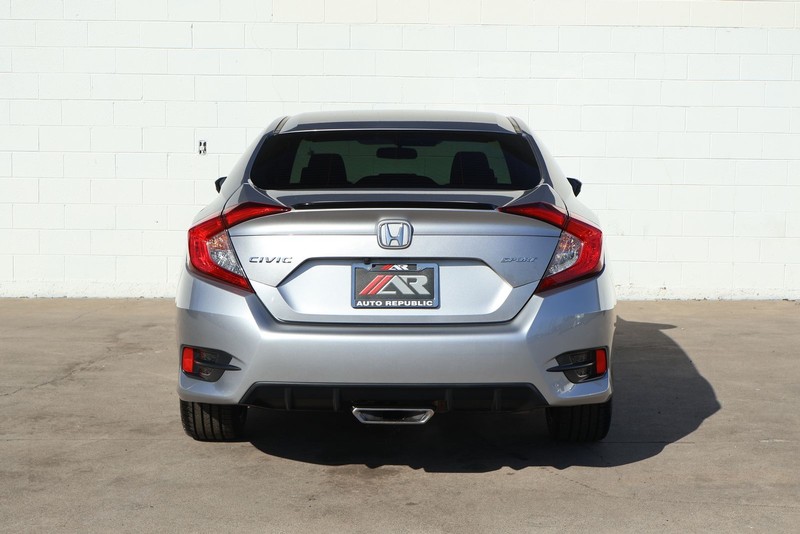 Honda Civic Sedan Vehicle Full-screen Gallery Image 06