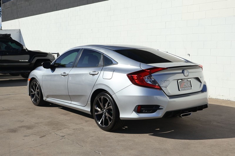 Honda Civic Sedan Vehicle Full-screen Gallery Image 09