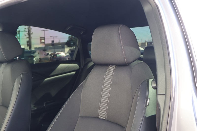 Honda Civic Sedan Vehicle Full-screen Gallery Image 17