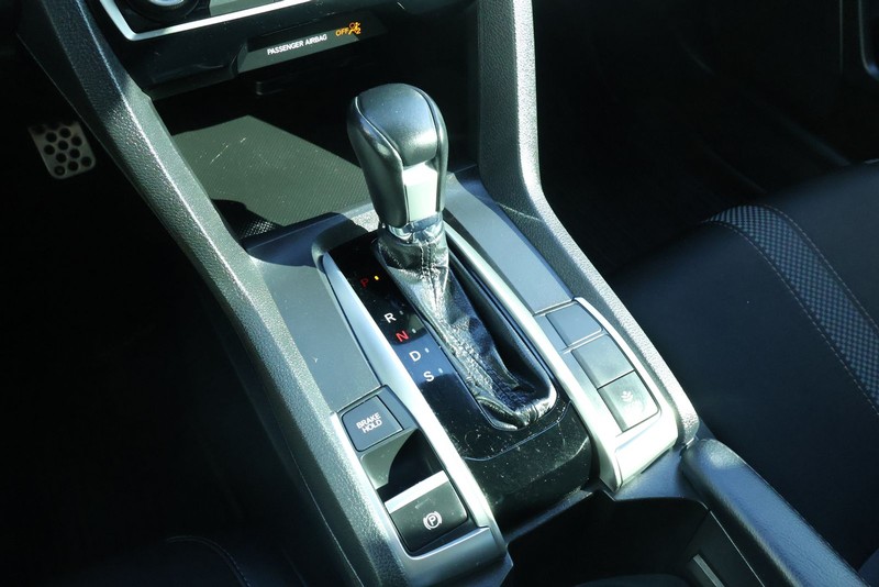 Honda Civic Sedan Vehicle Full-screen Gallery Image 30