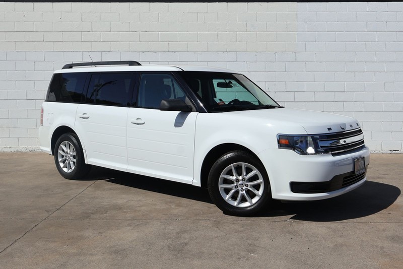 Ford Flex Vehicle Full-screen Gallery Image 01