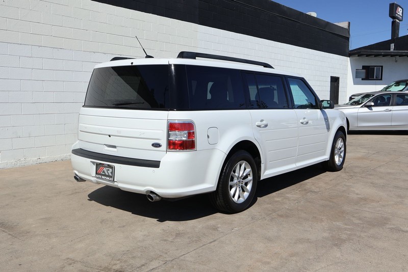 Ford Flex Vehicle Full-screen Gallery Image 05
