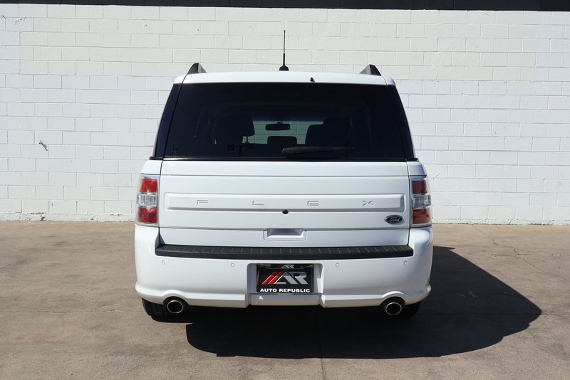 Ford Flex Vehicle Full-screen Gallery Image 06