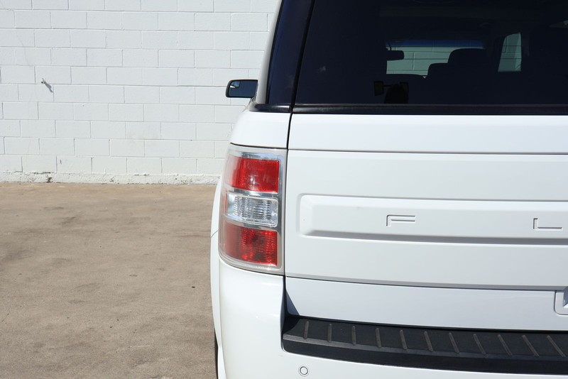 Ford Flex Vehicle Full-screen Gallery Image 07