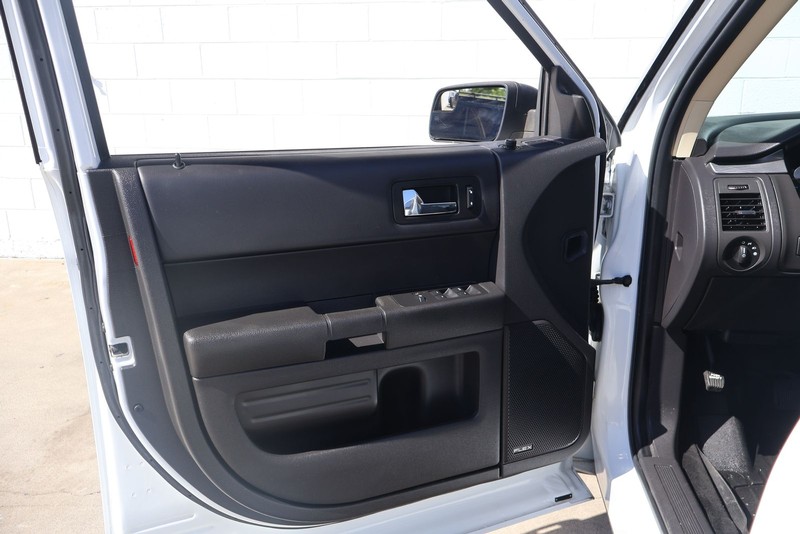Ford Flex Vehicle Full-screen Gallery Image 14