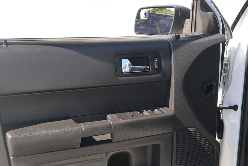 Ford Flex Vehicle Full-screen Gallery Image 15