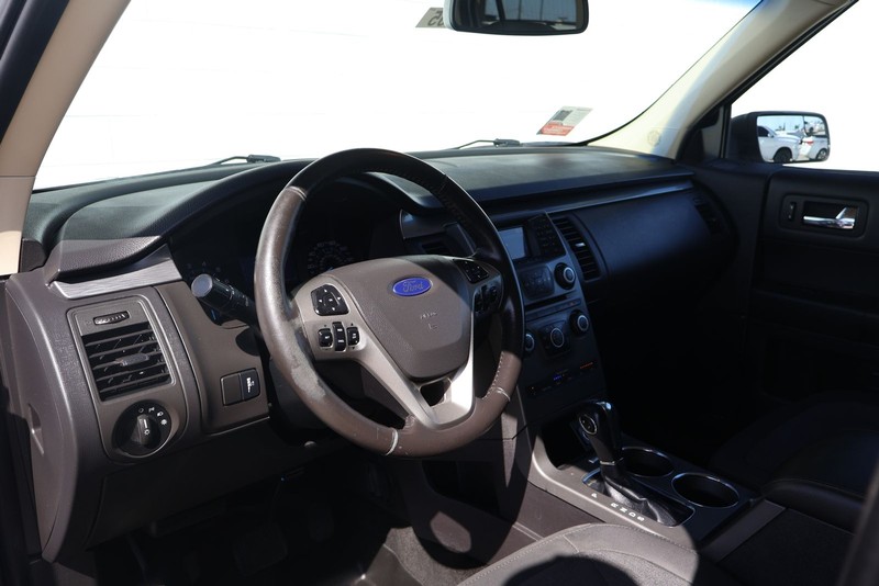 Ford Flex Vehicle Full-screen Gallery Image 16