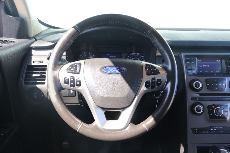 Ford Flex Vehicle Full-screen Gallery Image 26