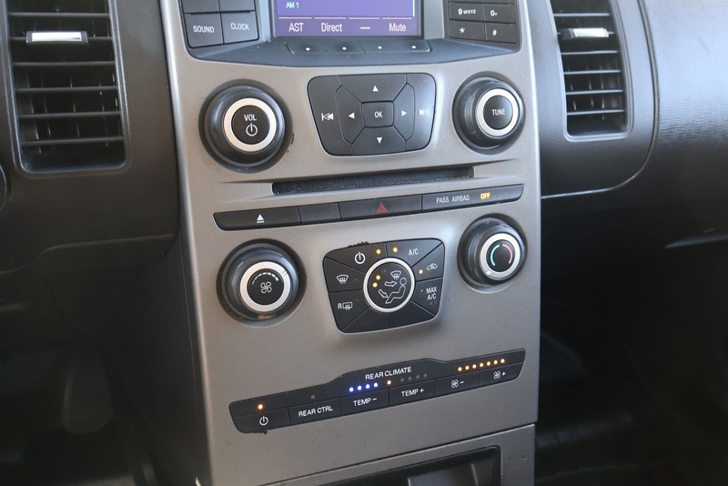 Ford Flex Vehicle Full-screen Gallery Image 31