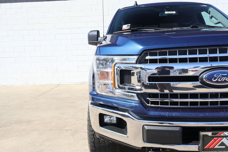 Ford F-150 Vehicle Full-screen Gallery Image 03